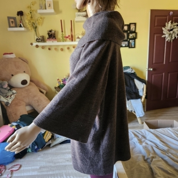 Spring + Mercer Cowl Neck Tunic Sweater - Picture 5 of 13